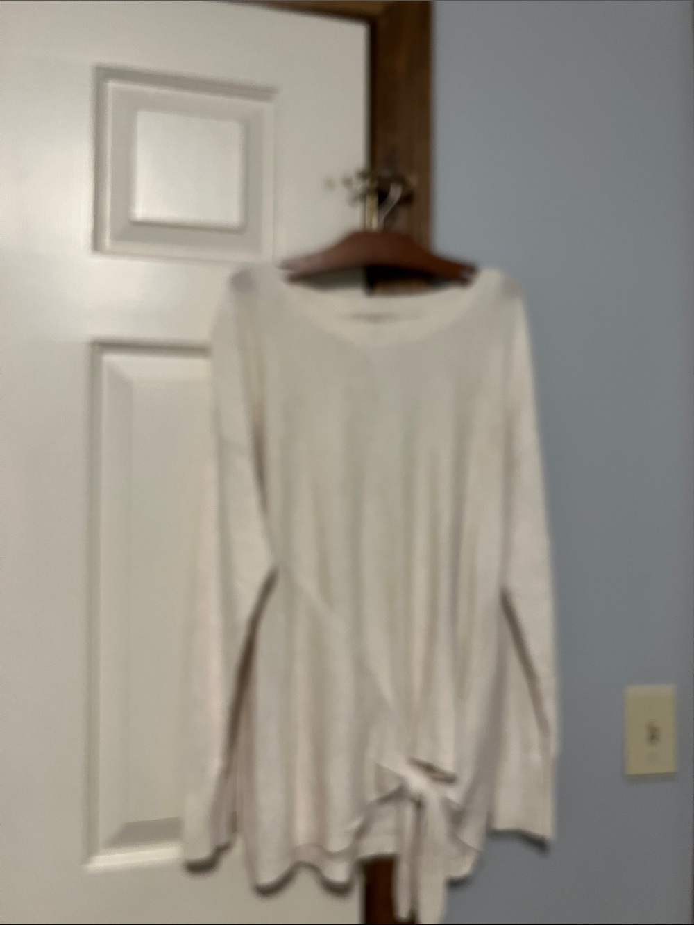 LOFT Outlet Cream Crewneck Sweater